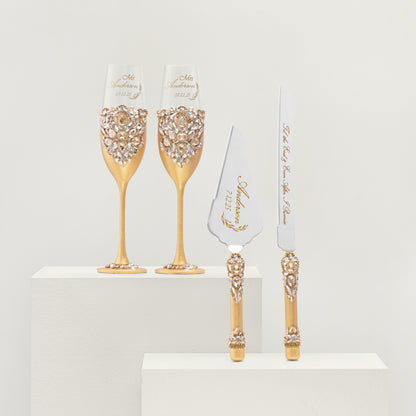 Personalized Gold Wedding Champagne Flutes & Cake Knife Server set, 4 items  |  The Èlliance Gloria Engraved Flutes and Cake set