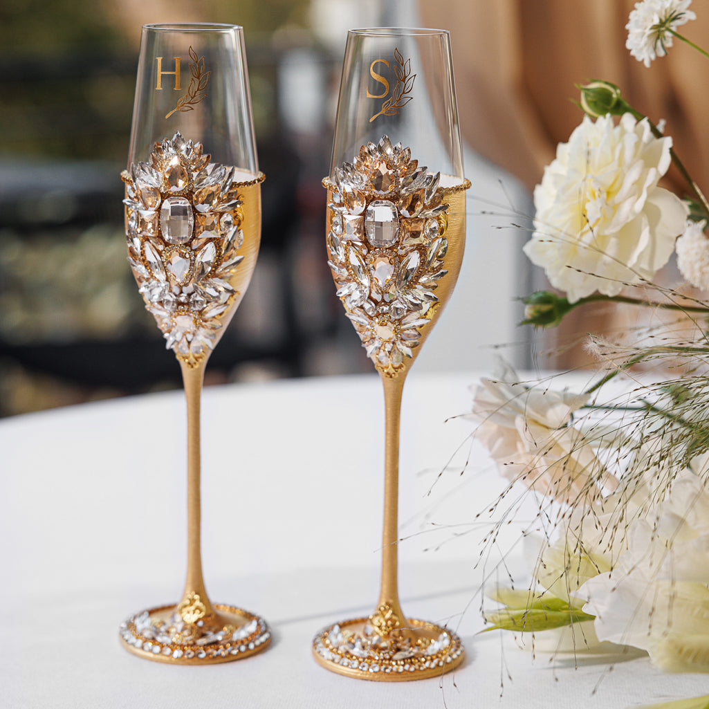 The lliance Engraved Wedding Royal Gold Flutes & Cake Knife Server set The lliance Engraved Wedding Royal Gold Flutes & Cake Knife Server set