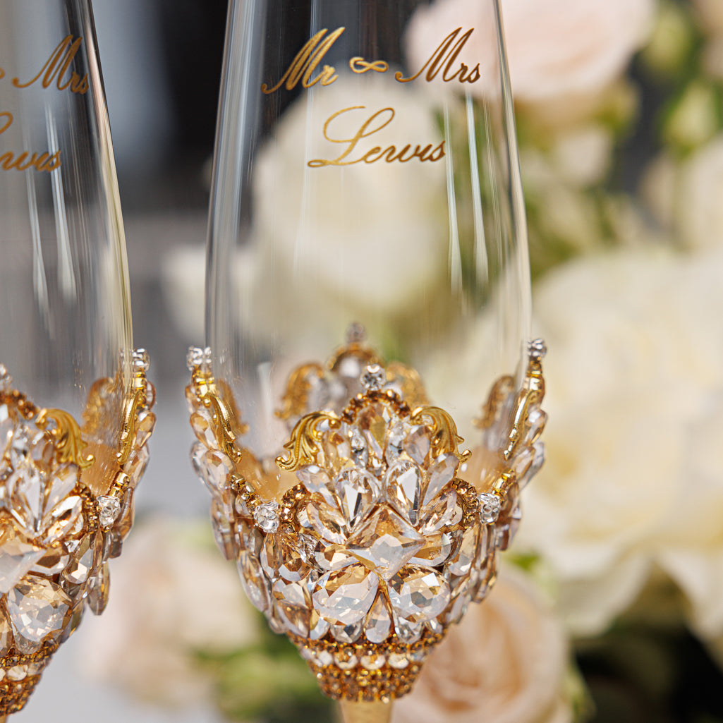 Personalized Gold Wedding Champagne Flutes & Cake Knife Server set, 4 items | The Èlliance Valencia Engraved Flutes and Cake set