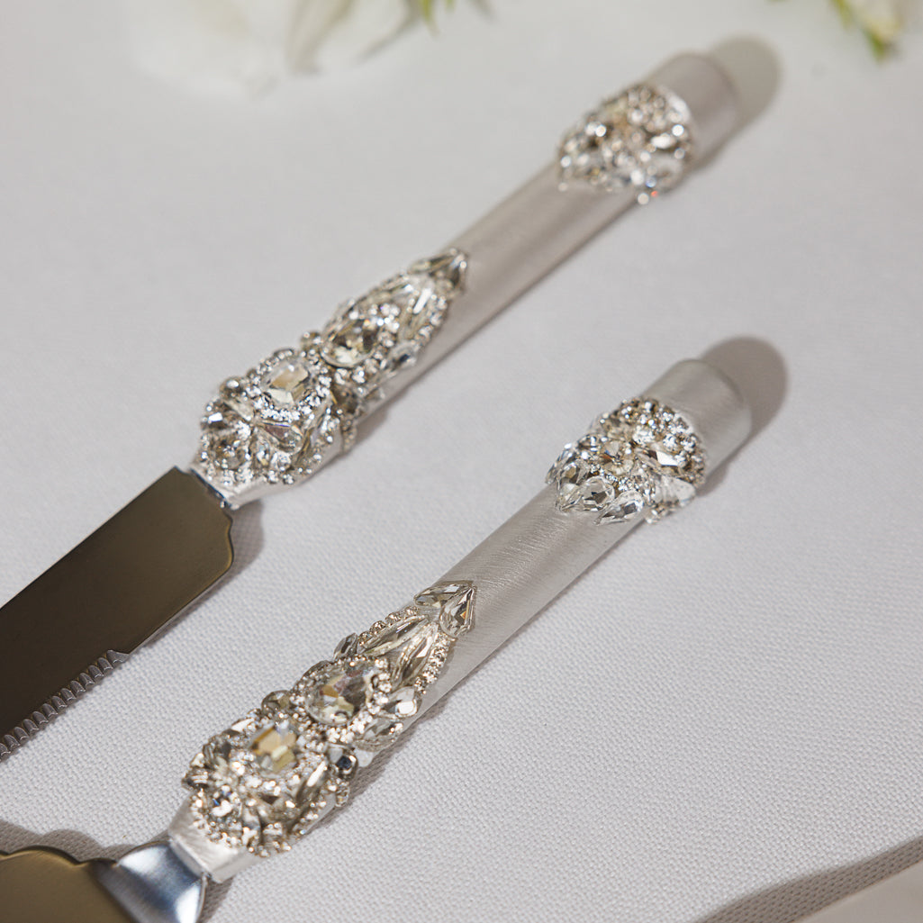 Personalized Ivory Wedding Champagne Flutes & Cake Knife Server set, 4 items  |  The Èlliance Gloria Engraved Flutes and Cake set