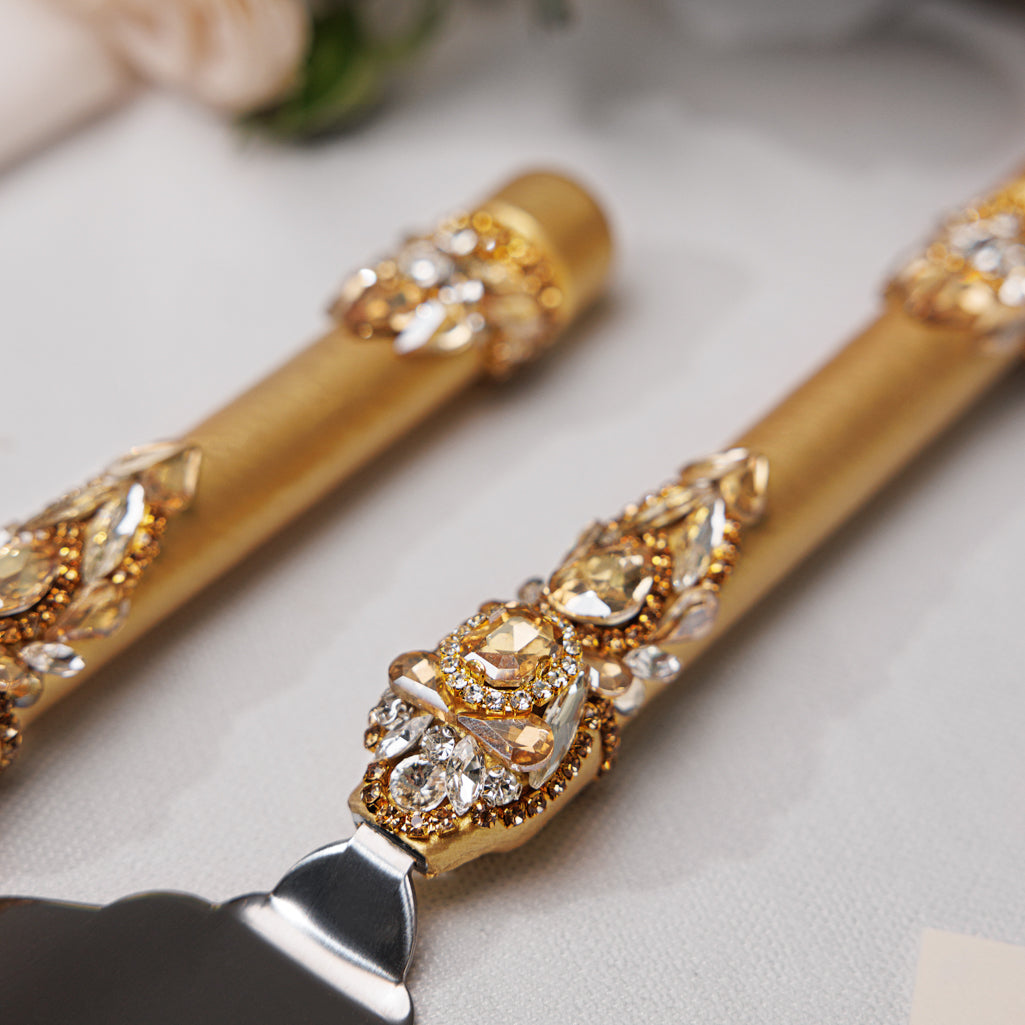 Personalized Gold Wedding Champagne Flutes & Cake Knife Server set, 4 items | The Èlliance Valencia Engraved Flutes and Cake set