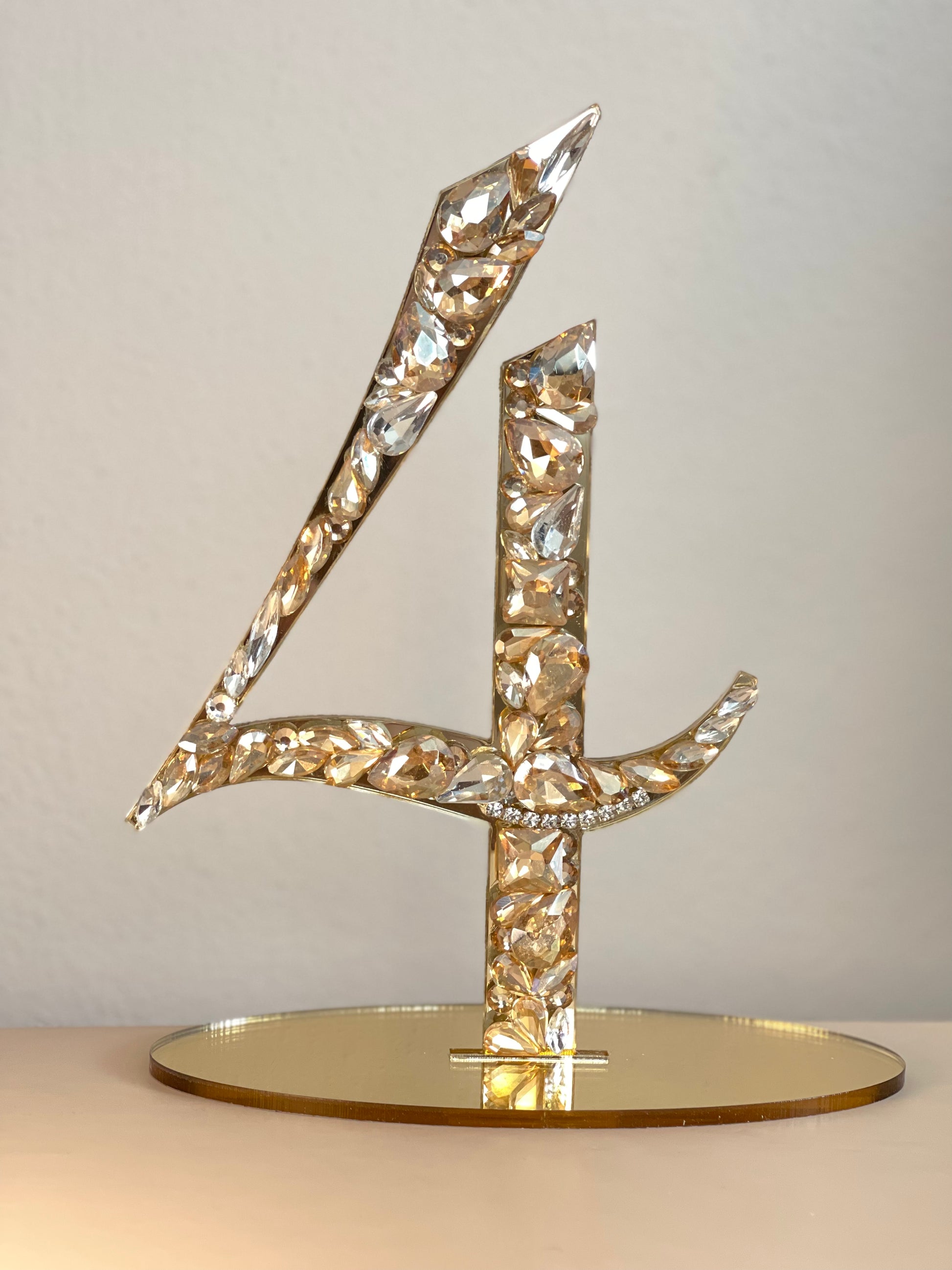 Table Numbers Gold (10)