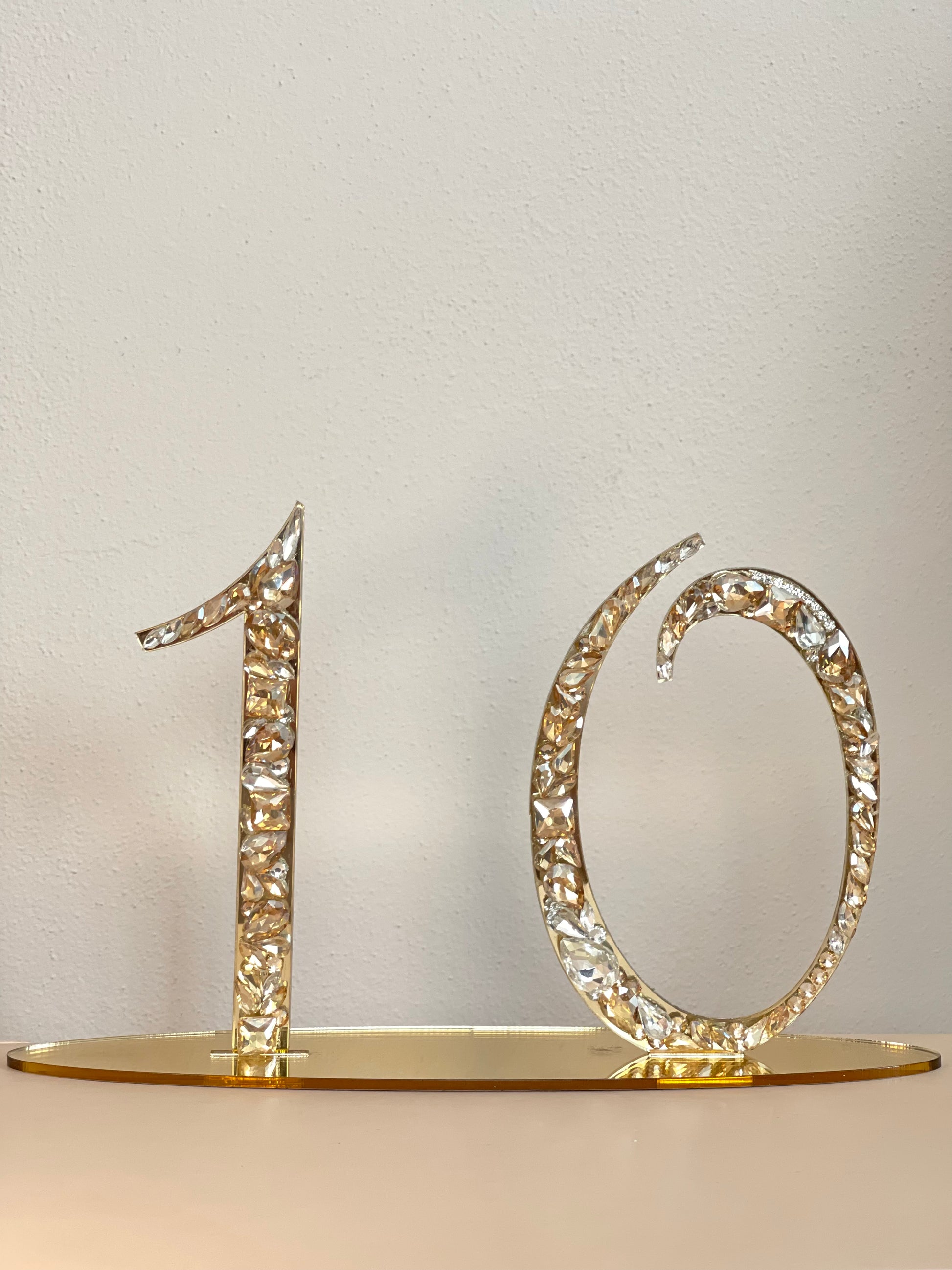Table Numbers Gold (10)